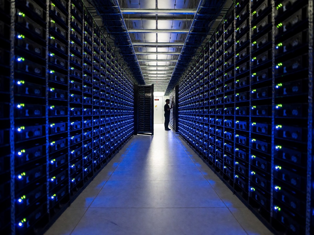 Riot Platforms earns millions via Texas grid curtailment