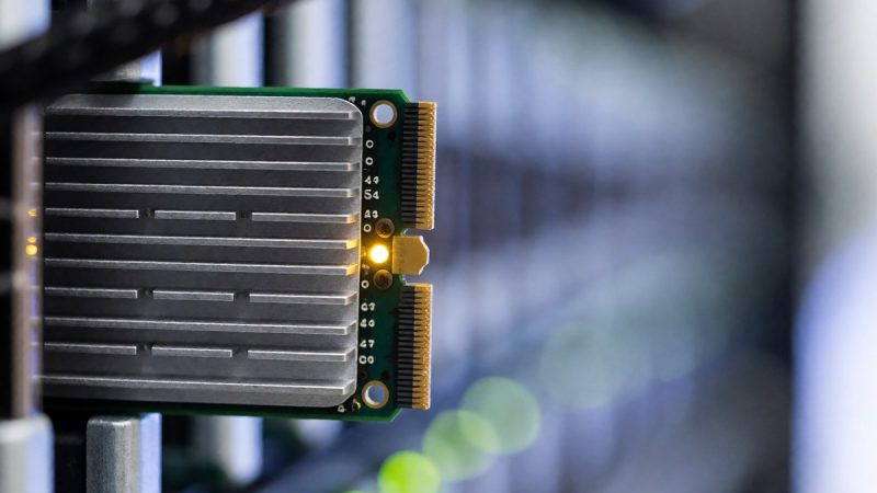 EigenLayer rewards and slashing risks in 2026