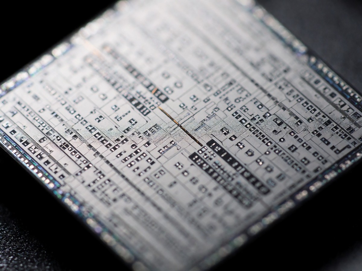 Security and revenue fragmentation risks for Arbitrum