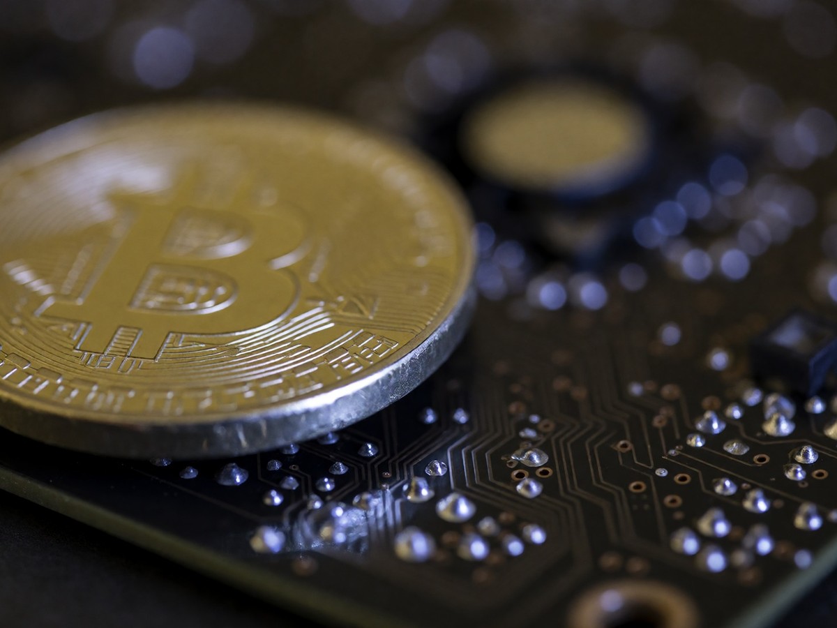 Bitcoin's October 2026 $72,000 realized price resistance