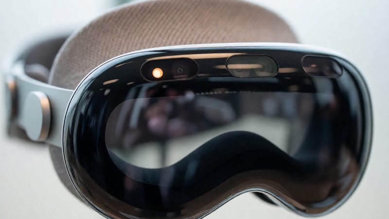 Spatial gaming shifts in Apple, Meta, and Somnium Space
