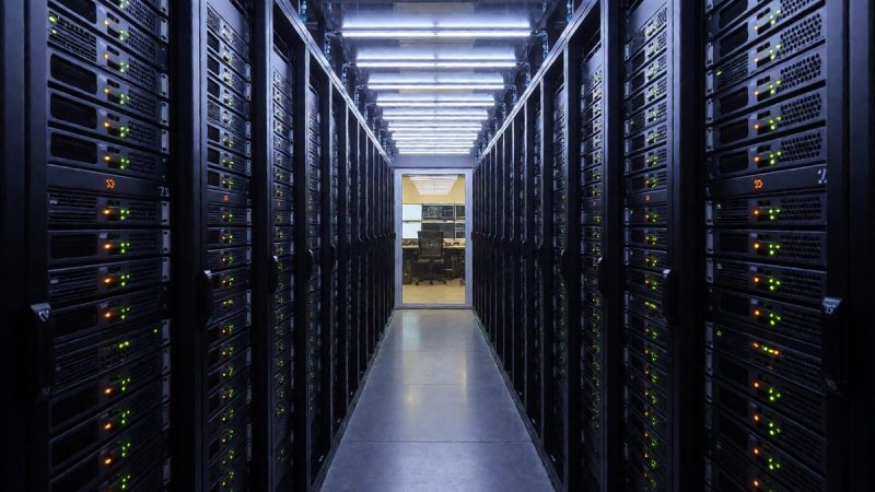 dYdX, GMX, and Hyperliquid market dynamics in late 2026