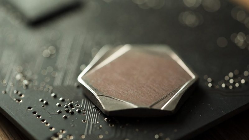 Ether.fi eETH vs Renzo ezETH comparison