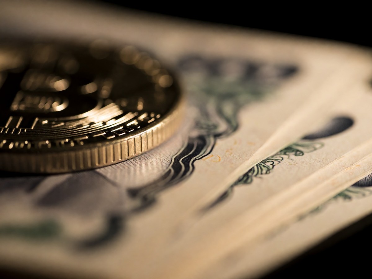Risks in Bitcoin corporate treasury adoption and volatility